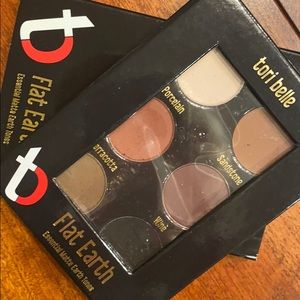 Torri Belle - Flat Earth Palette